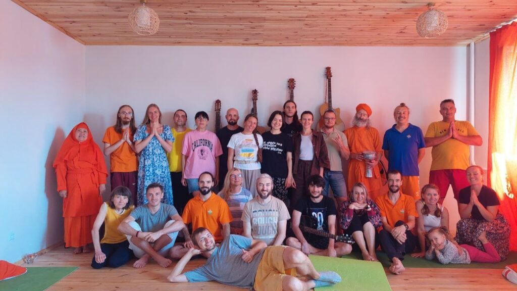 Літній семінар-ретрит Ананда Марги з 23.08.24 по 26.08.24 з Дадою Девавратанандою та Діді Ананда Крпою, у реабілітаційному центрі с. Сокольча